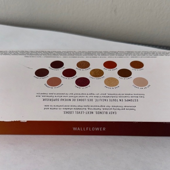 Morphe 12-Pan Eyeshadow Palette - Bold Shades - Picture 4 of 5